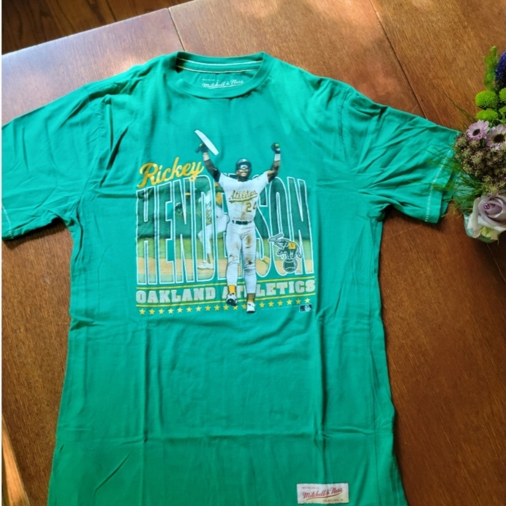 M&N Rickey Henderson Oakland A's tee Sz men's S
